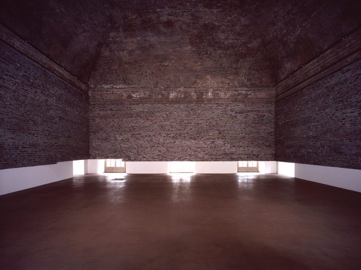 Doris Salcedo — Abyss, Castello di Rivoli, Torino, Italy