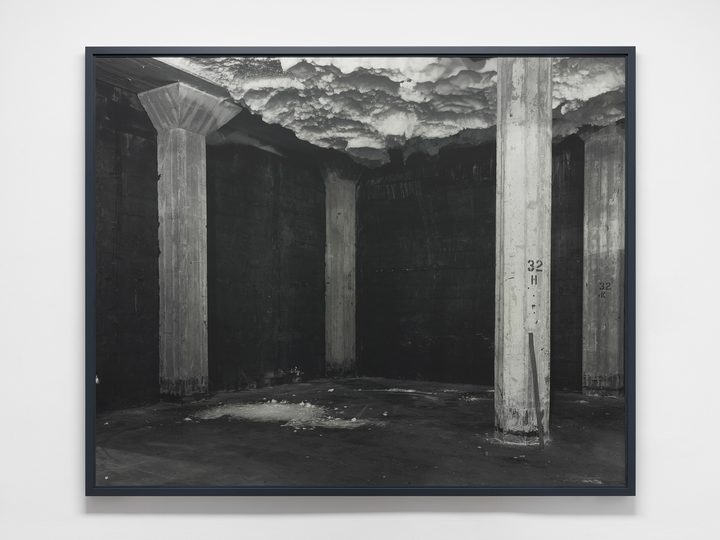 Jeff Wall — Cold storage, Vancouver
