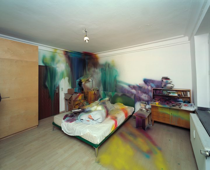 Katharina Grosse — Das Bett